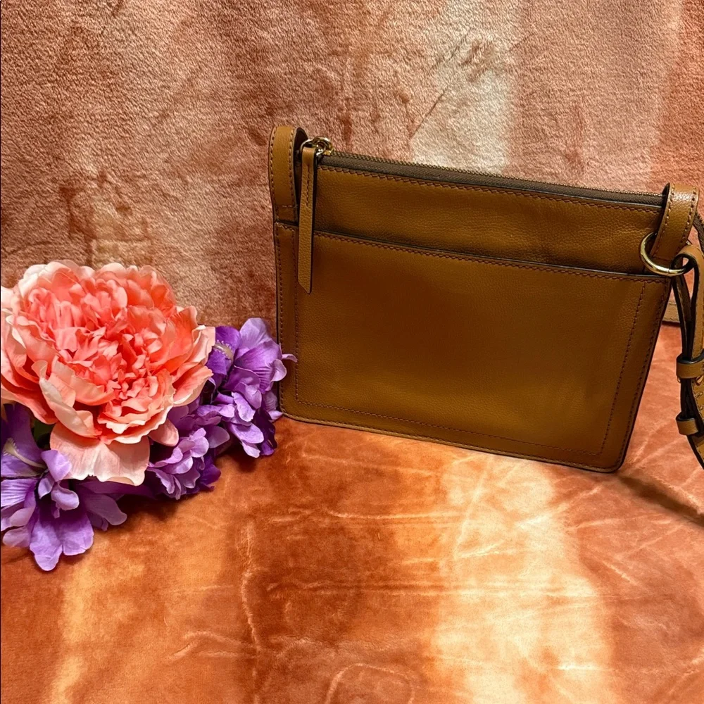Fossil cowhide leather